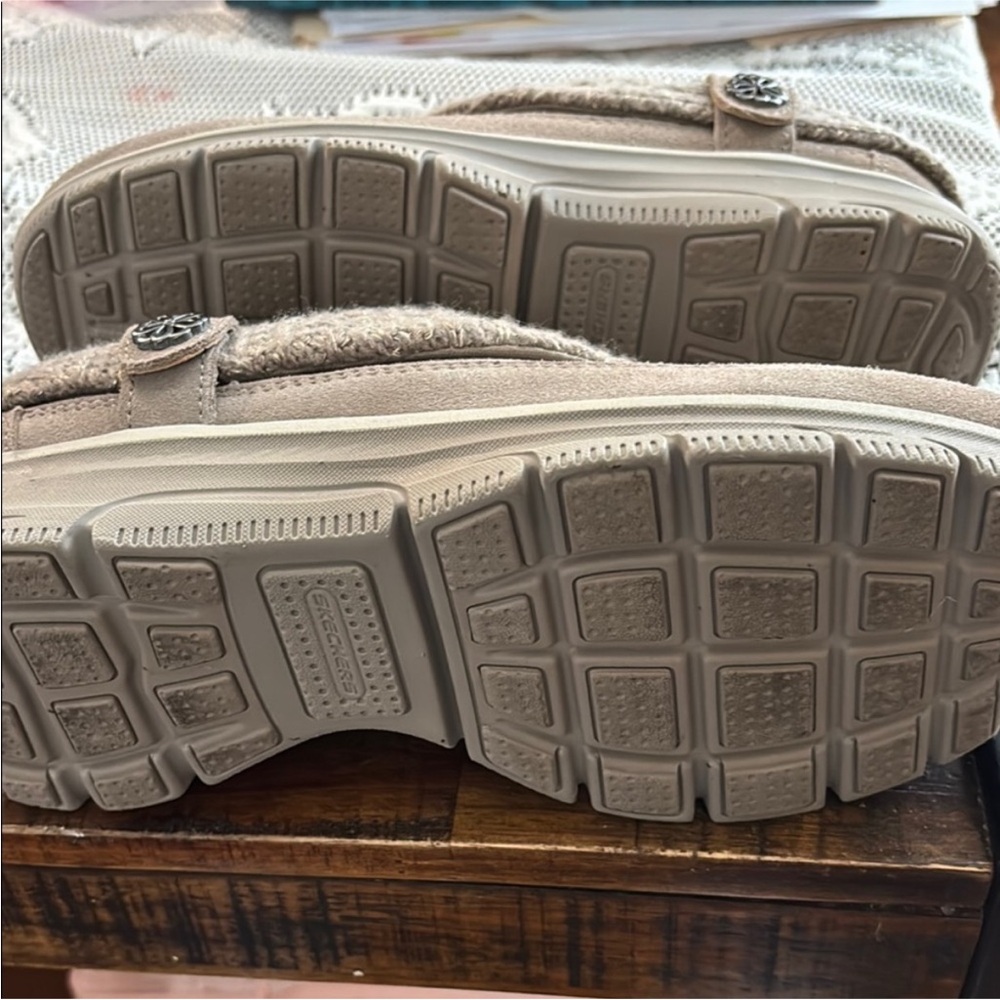 Skechers Easy Going Water-Repellent Suede Clogs - Full Bloom Womens sz8 - Picture 6 of 8
